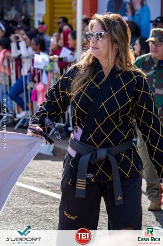 Desfile-Civico-Militar-emociona-e-atrai-multidao-no-aniversario-de-130-anos-de-Jatai-17 (1) (1)