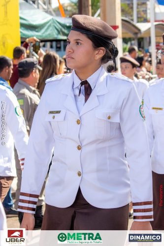 Desfile-Civico-Militar-emociona-e-atrai-multidao-no-aniversario-de-130-anos-de-Jatai-181 (1) (1)