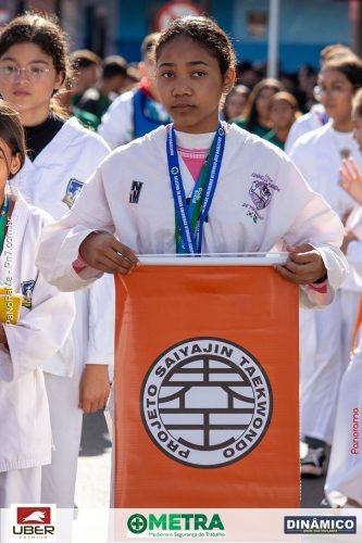 Desfile-Civico-Militar-emociona-e-atrai-multidao-no-aniversario-de-130-anos-de-Jatai-18 (1) (1)