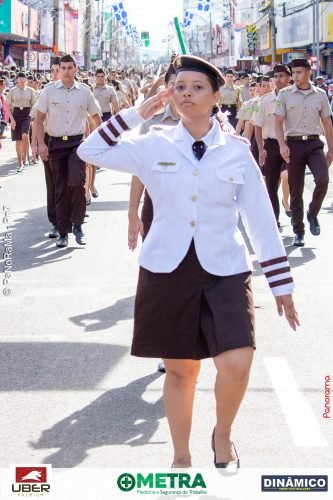 Desfile-Civico-Militar-emociona-e-atrai-multidao-no-aniversario-de-130-anos-de-Jatai-193 (1) (1)