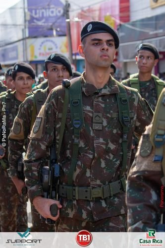 Desfile-Civico-Militar-emociona-e-atrai-multidao-no-aniversario-de-130-anos-de-Jatai-193 (1) (1) (1)