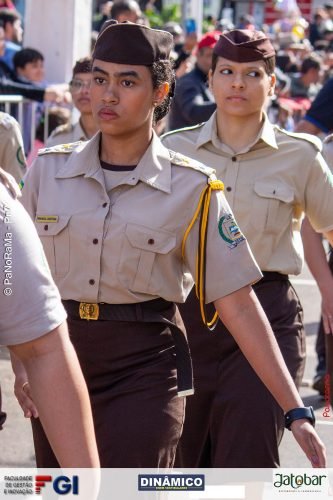 Desfile-Civico-Militar-emociona-e-atrai-multidao-no-aniversario-de-130-anos-de-Jatai-199 (1) (1)