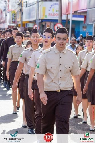 Desfile-Civico-Militar-emociona-e-atrai-multidao-no-aniversario-de-130-anos-de-Jatai-1 (1) (1) (1)