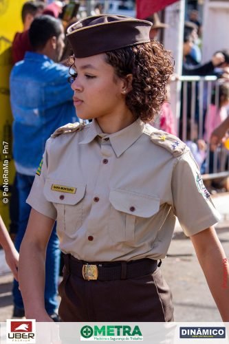Desfile-Civico-Militar-emociona-e-atrai-multidao-no-aniversario-de-130-anos-de-Jatai-201 (1) (1)
