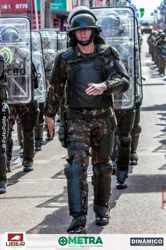 Desfile-Civico-Militar-emociona-e-atrai-multidao-no-aniversario-de-130-anos-de-Jatai-202 (1) (1) (1)