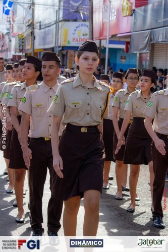 Desfile-Civico-Militar-emociona-e-atrai-multidao-no-aniversario-de-130-anos-de-Jatai-203 (1) (1)
