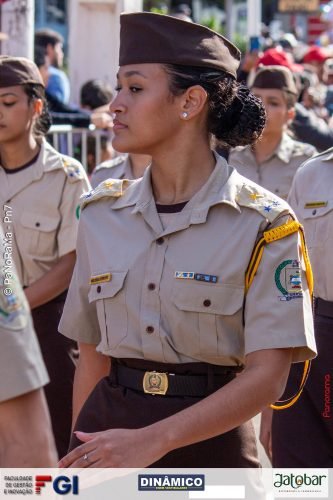 Desfile-Civico-Militar-emociona-e-atrai-multidao-no-aniversario-de-130-anos-de-Jatai-207 (1) (1)