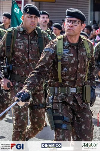 Desfile-Civico-Militar-emociona-e-atrai-multidao-no-aniversario-de-130-anos-de-Jatai-212 (1) (1) (1)