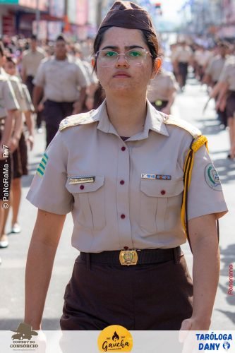 Desfile-Civico-Militar-emociona-e-atrai-multidao-no-aniversario-de-130-anos-de-Jatai-214 (1) (1)