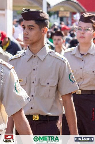 Desfile-Civico-Militar-emociona-e-atrai-multidao-no-aniversario-de-130-anos-de-Jatai-219 (1) (1)