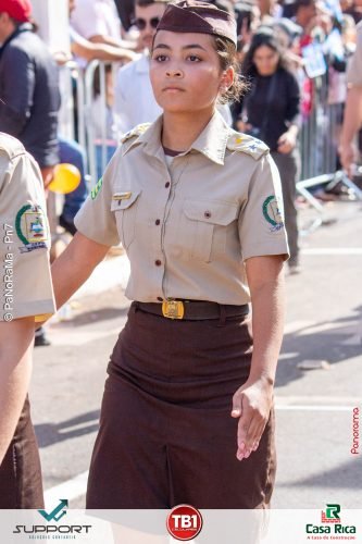 Desfile-Civico-Militar-emociona-e-atrai-multidao-no-aniversario-de-130-anos-de-Jatai-222 (1) (1)