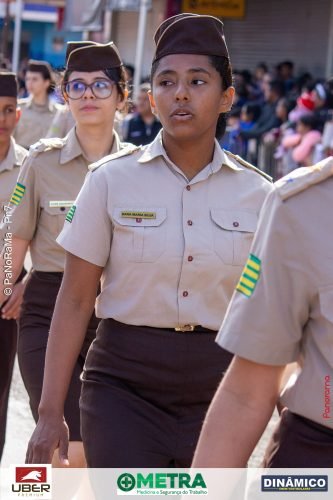 Desfile-Civico-Militar-emociona-e-atrai-multidao-no-aniversario-de-130-anos-de-Jatai-228 (1) (1)