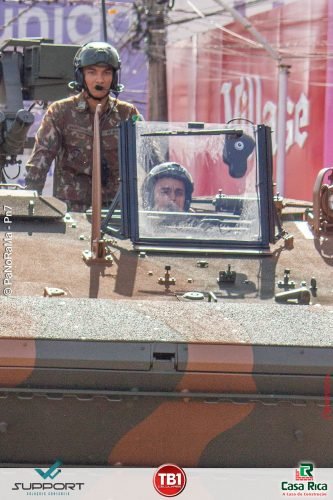 Desfile-Civico-Militar-emociona-e-atrai-multidao-no-aniversario-de-130-anos-de-Jatai-237 (1) (1) (1)