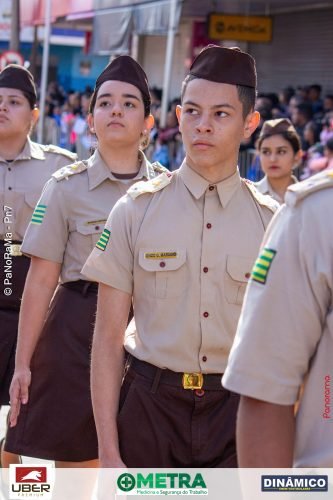 Desfile-Civico-Militar-emociona-e-atrai-multidao-no-aniversario-de-130-anos-de-Jatai-238 (1) (1)