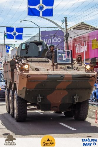 Desfile-Civico-Militar-emociona-e-atrai-multidao-no-aniversario-de-130-anos-de-Jatai-251 (1) (1) (1)