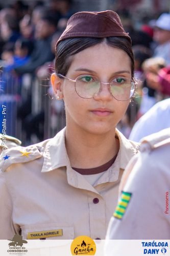 Desfile-Civico-Militar-emociona-e-atrai-multidao-no-aniversario-de-130-anos-de-Jatai-254 (1) (1)