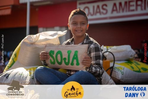 Desfile-Civico-Militar-emociona-e-atrai-multidao-no-aniversario-de-130-anos-de-Jatai-261