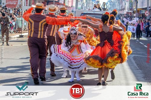 Desfile-Civico-Militar-emociona-e-atrai-multidao-no-aniversario-de-130-anos-de-Jatai-279