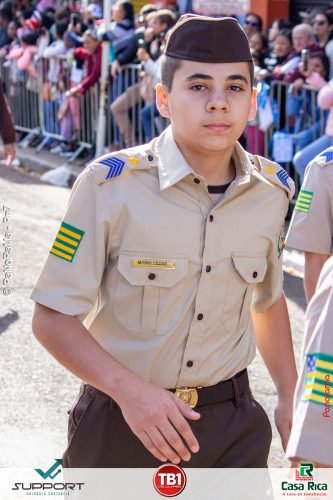 Desfile-Civico-Militar-emociona-e-atrai-multidao-no-aniversario-de-130-anos-de-Jatai-29 (1) (1) (1)