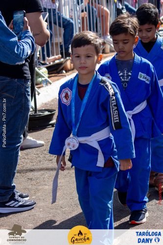 Desfile-Civico-Militar-emociona-e-atrai-multidao-no-aniversario-de-130-anos-de-Jatai-42 (1) (1)