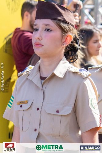 Desfile-Civico-Militar-emociona-e-atrai-multidao-no-aniversario-de-130-anos-de-Jatai-46 (1) (1) (1)