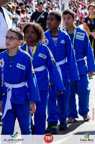 Desfile-Civico-Militar-emociona-e-atrai-multidao-no-aniversario-de-130-anos-de-Jatai-48 (1) (1)