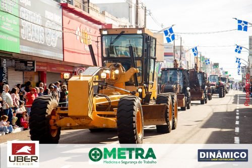 Desfile-Civico-Militar-emociona-e-atrai-multidao-no-aniversario-de-130-anos-de-Jatai-53 (1)