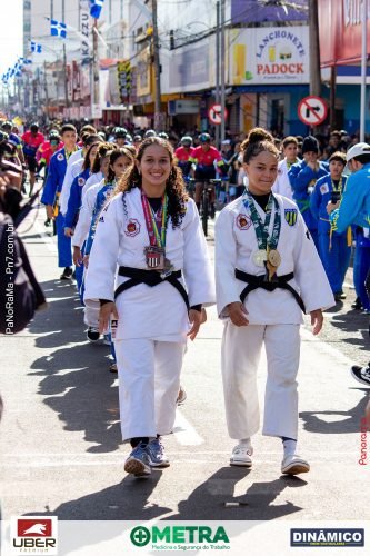 Desfile-Civico-Militar-emociona-e-atrai-multidao-no-aniversario-de-130-anos-de-Jatai-53 (1) (1)