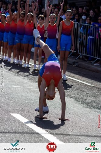 Desfile-Civico-Militar-emociona-e-atrai-multidao-no-aniversario-de-130-anos-de-Jatai-5 (1) (1)