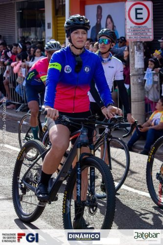 Desfile-Civico-Militar-emociona-e-atrai-multidao-no-aniversario-de-130-anos-de-Jatai-61 (1) (1)