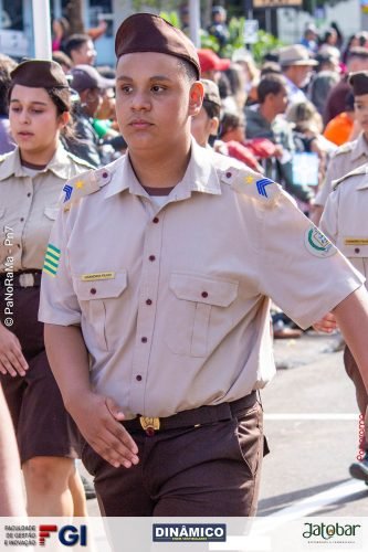 Desfile-Civico-Militar-emociona-e-atrai-multidao-no-aniversario-de-130-anos-de-Jatai-64 (1) (1) (1)