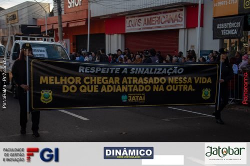 Desfile-Civico-Militar-emociona-e-atrai-multidao-no-aniversario-de-130-anos-de-Jatai-66