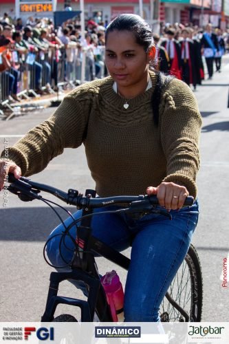 Desfile-Civico-Militar-emociona-e-atrai-multidao-no-aniversario-de-130-anos-de-Jatai-75 (1) (1)