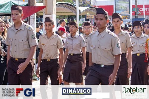Desfile-Civico-Militar-emociona-e-atrai-multidao-no-aniversario-de-130-anos-de-Jatai-76 (1) (1) (1)