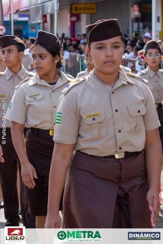 Desfile-Civico-Militar-emociona-e-atrai-multidao-no-aniversario-de-130-anos-de-Jatai-82 (1) (1) (1)