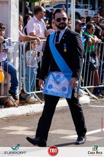 Desfile-Civico-Militar-emociona-e-atrai-multidao-no-aniversario-de-130-anos-de-Jatai-84 (1) (1)