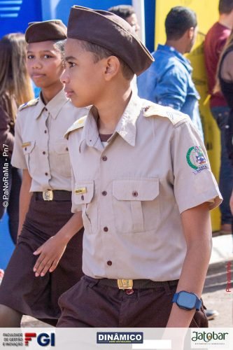 Desfile-Civico-Militar-emociona-e-atrai-multidao-no-aniversario-de-130-anos-de-Jatai-84 (1) (1) (1)