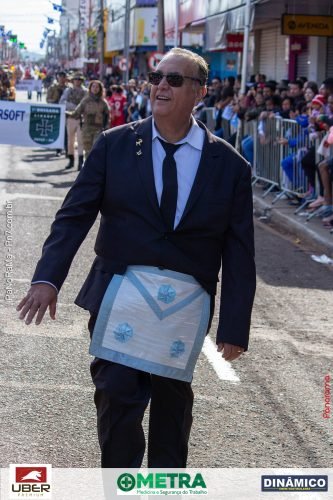 Desfile-Civico-Militar-emociona-e-atrai-multidao-no-aniversario-de-130-anos-de-Jatai-85 (1) (1)