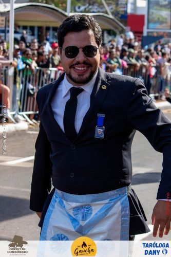 Desfile-Civico-Militar-emociona-e-atrai-multidao-no-aniversario-de-130-anos-de-Jatai-86 (1) (1)