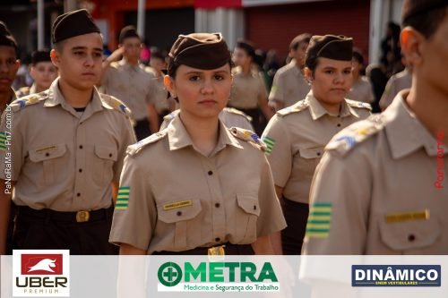 Desfile-Civico-Militar-emociona-e-atrai-multidao-no-aniversario-de-130-anos-de-Jatai-87 (1) (1)