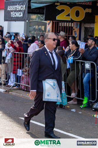 Desfile-Civico-Militar-emociona-e-atrai-multidao-no-aniversario-de-130-anos-de-Jatai-90 (1) (1)