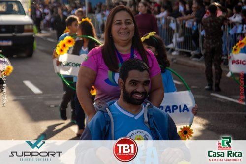 Desfile-Civico-Militar-emociona-e-atrai-multidao-no-aniversario-de-130-anos-de-Jatai-92