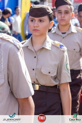 Desfile-Civico-Militar-emociona-e-atrai-multidao-no-aniversario-de-130-anos-de-Jatai-93 (1) (1) (1)