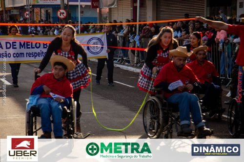 Desfile-Civico-Militar-emociona-e-atrai-multidao-no-aniversario-de-130-anos-de-Jatai-97