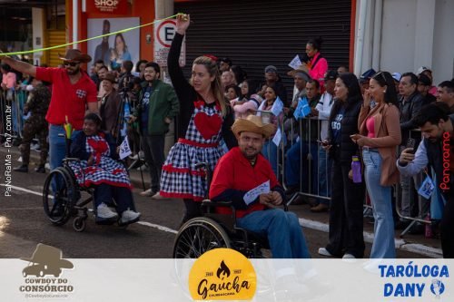 Desfile-Civico-Militar-emociona-e-atrai-multidao-no-aniversario-de-130-anos-de-Jatai-98