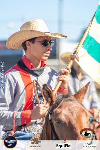Desfile-dos-Cavaleiros-em-Jatai-12