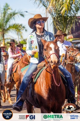 Desfile-dos-Cavaleiros-em-Jatai-176 (1)