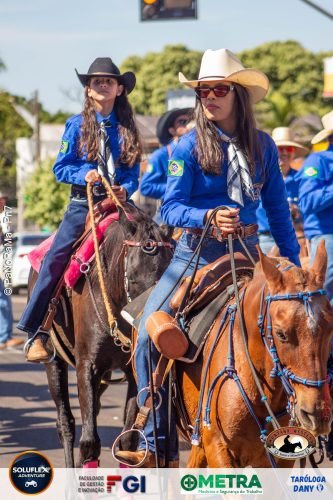 Desfile-dos-Cavaleiros-em-Jatai-20 (1)