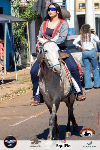 Desfile-dos-Cavaleiros-em-Jatai-211 (1)