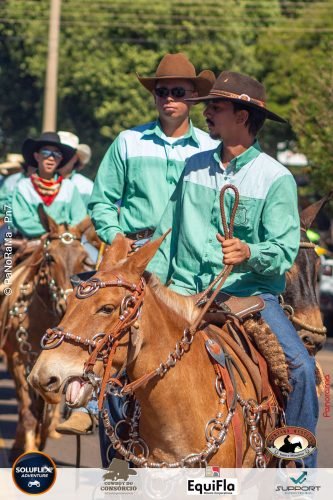 Desfile-dos-Cavaleiros-em-Jatai-286 (1)